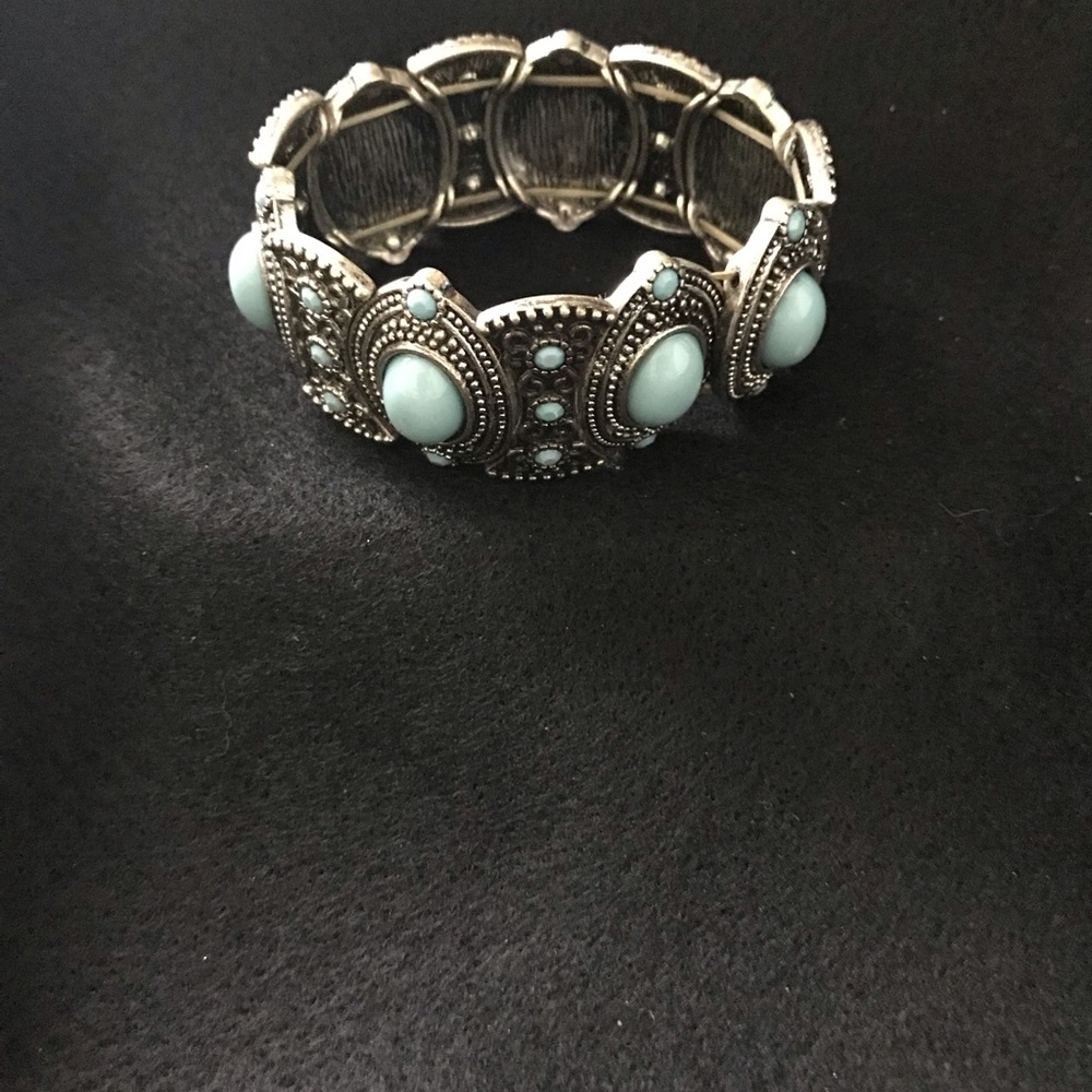 Vintage-Inspired Silver Bracelet with Light Turquoise Cabochons